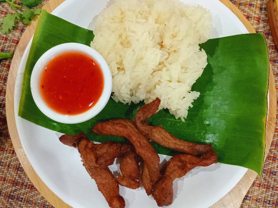 หมูเส้นทอดสูตรคุณยายเกลอ